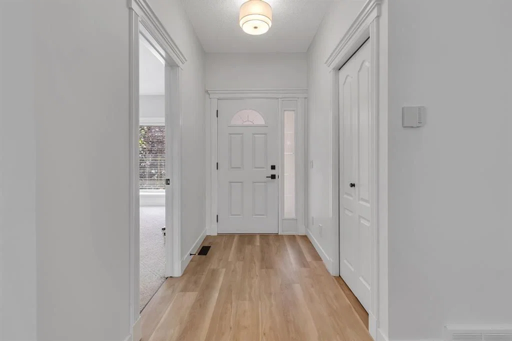 694 Panorama Hills Drive NW, Calgary — photo 3 of 31