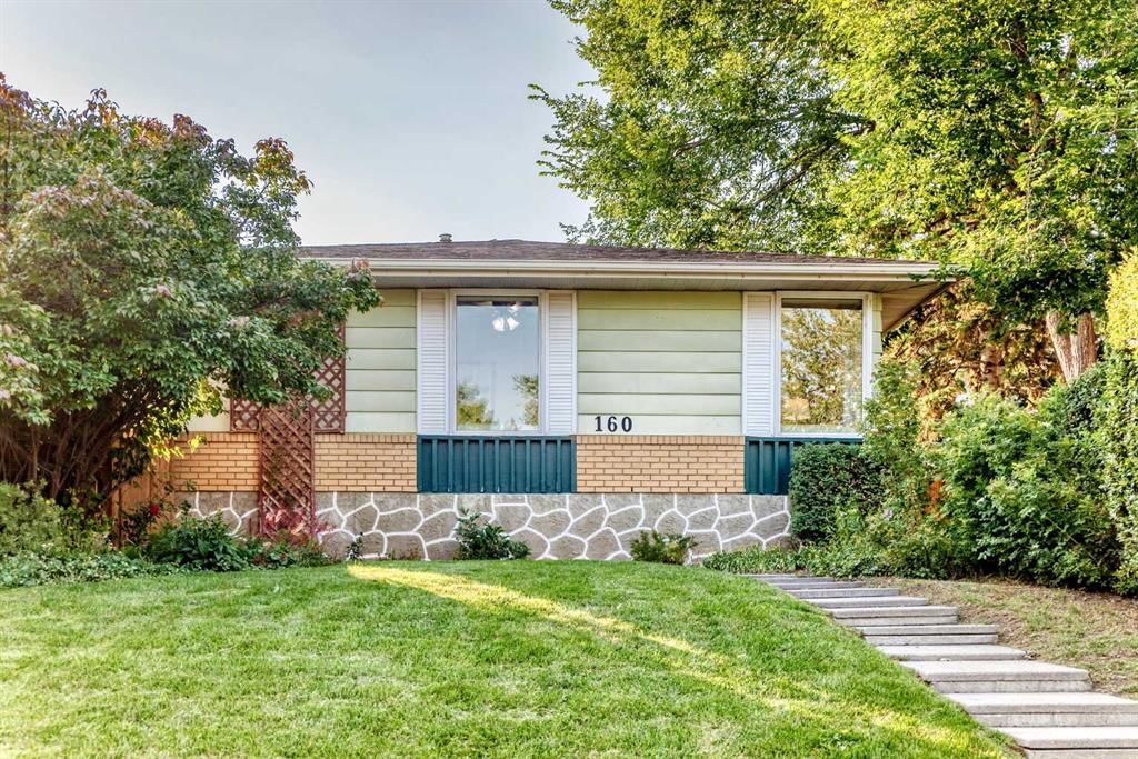 160 Dover Ridge Bay SE, Calgary — main listing photo