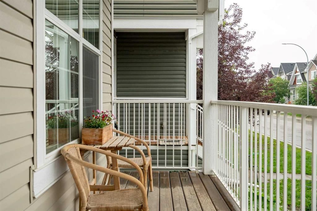 355 Auburn Crest Way SE, Calgary — photo 3 of 49
