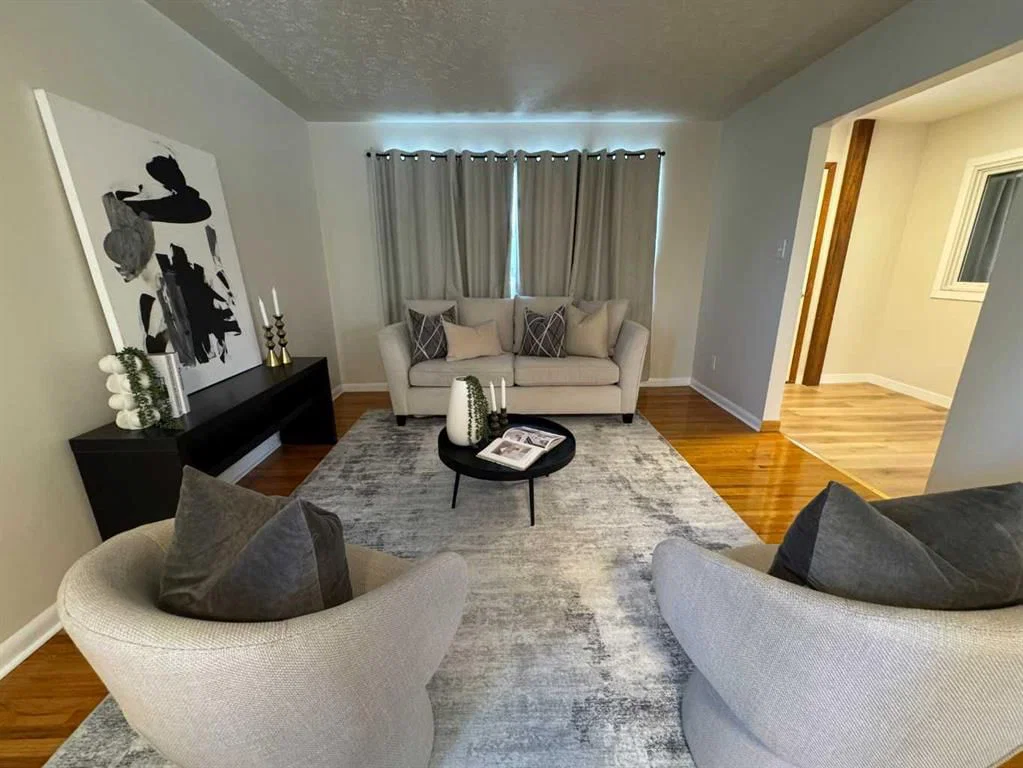4312 45 Street SW, Calgary — photo 4 of 32