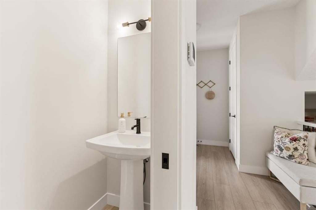 1129 Cranbrook Gardens SE, Calgary — photo 3 of 50