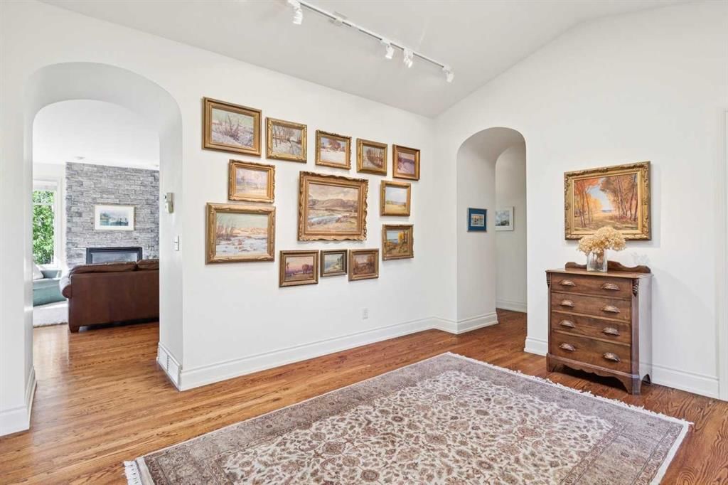 68 Spring Valley Way SW, Calgary — photo 3 of 50