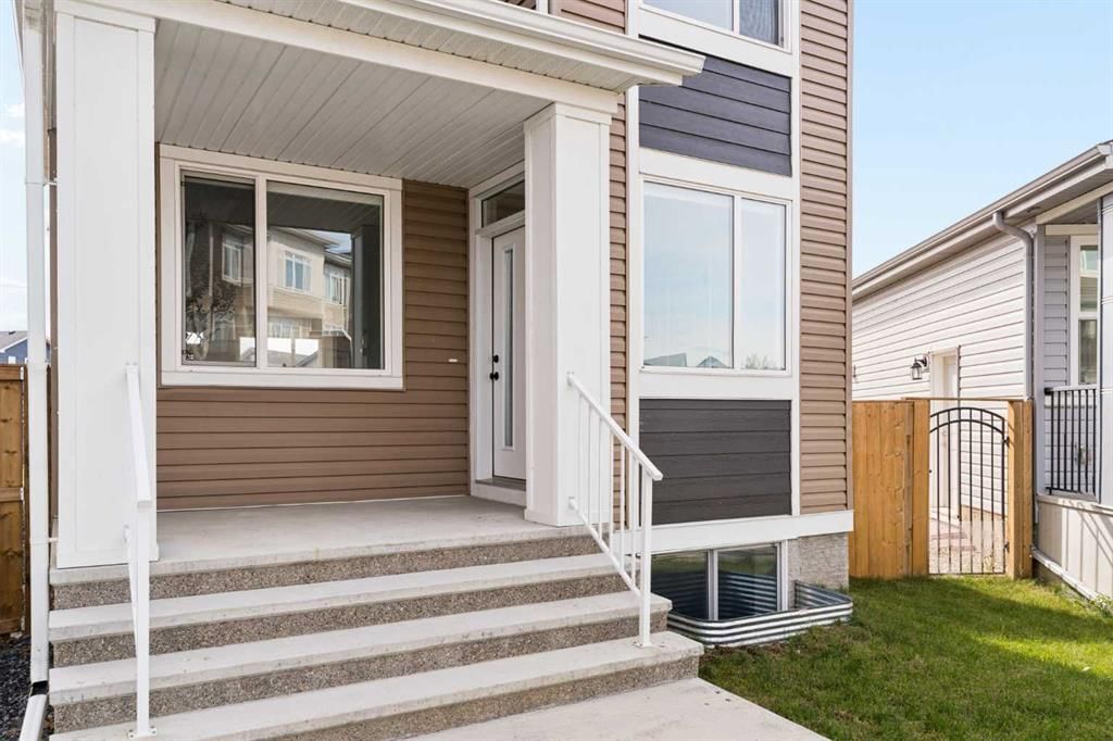 76 Seton Row SE, Calgary — photo 2 of 50