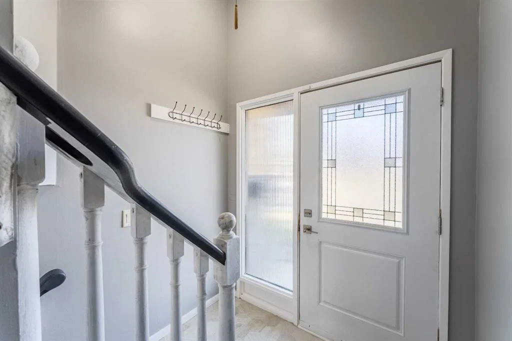 84 Templehill Drive NE, Calgary — photo 3 of 45