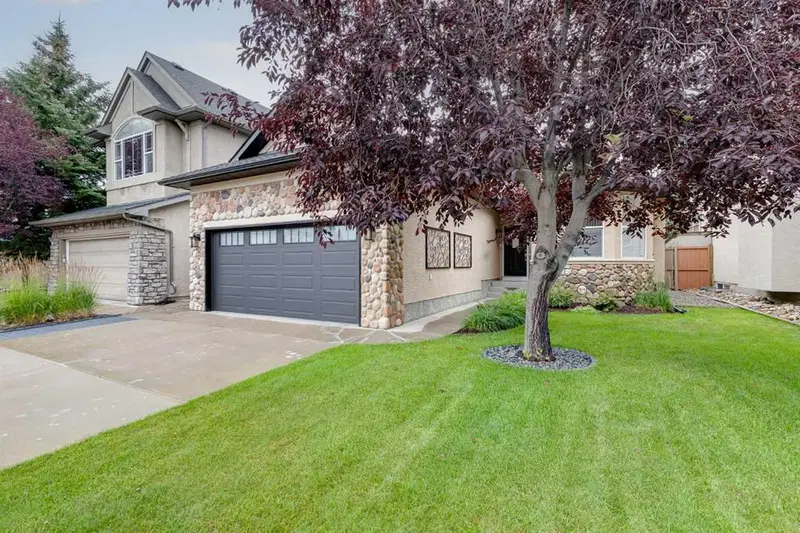 10 Strathlea Grove SW, Calgary — recently sold home