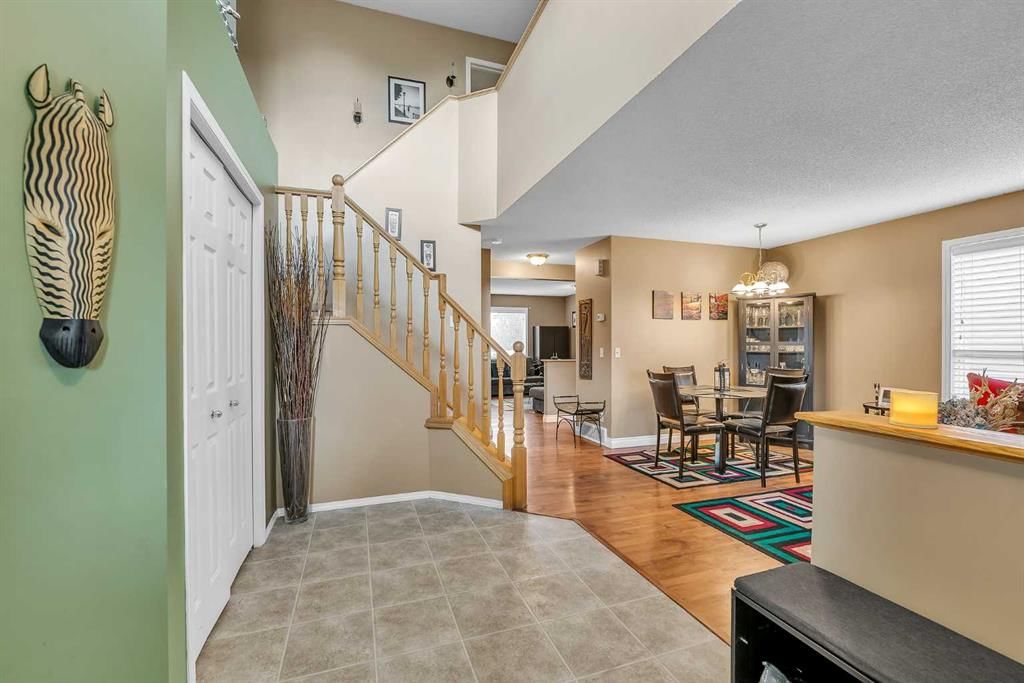 165 Saddlefield Place NE, Calgary — photo 5 of 28