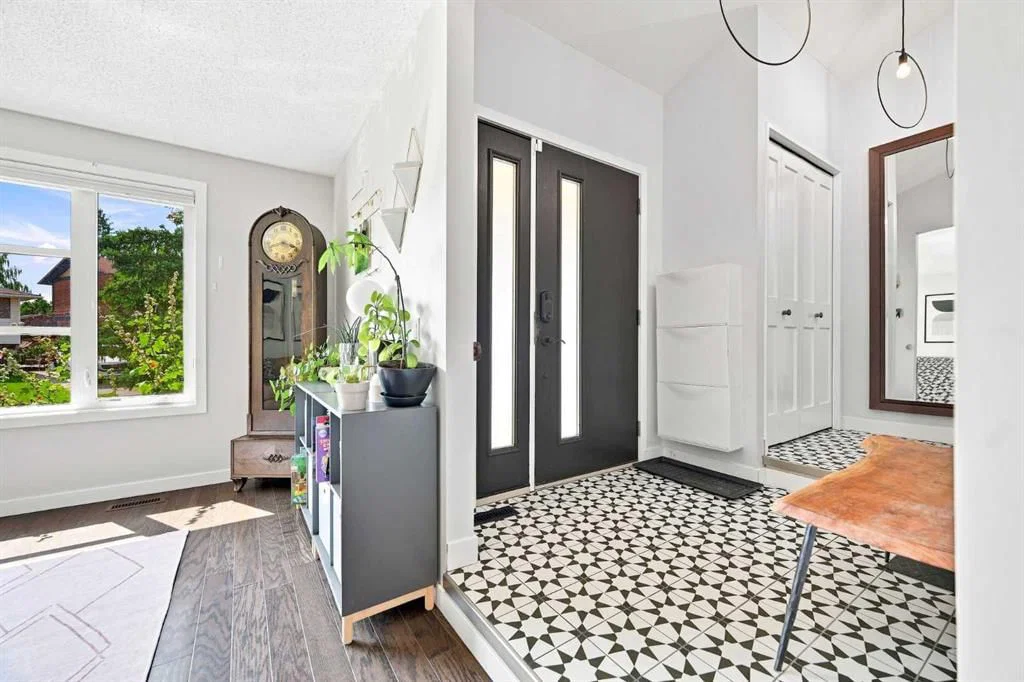 267 Brookgreen Drive SW, Calgary — photo 4 of 50