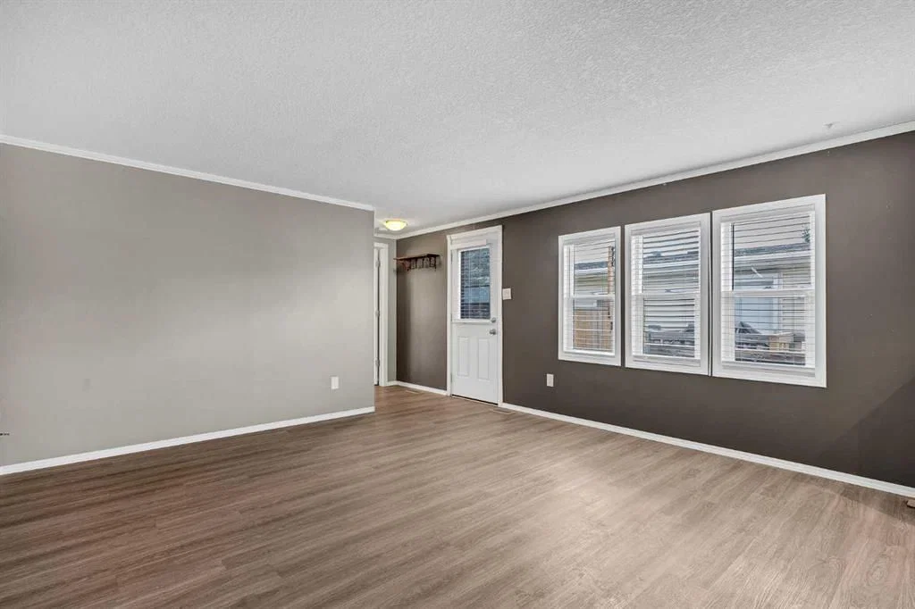 197 Spring Dale Circle SE, Airdrie — photo 3 of 25