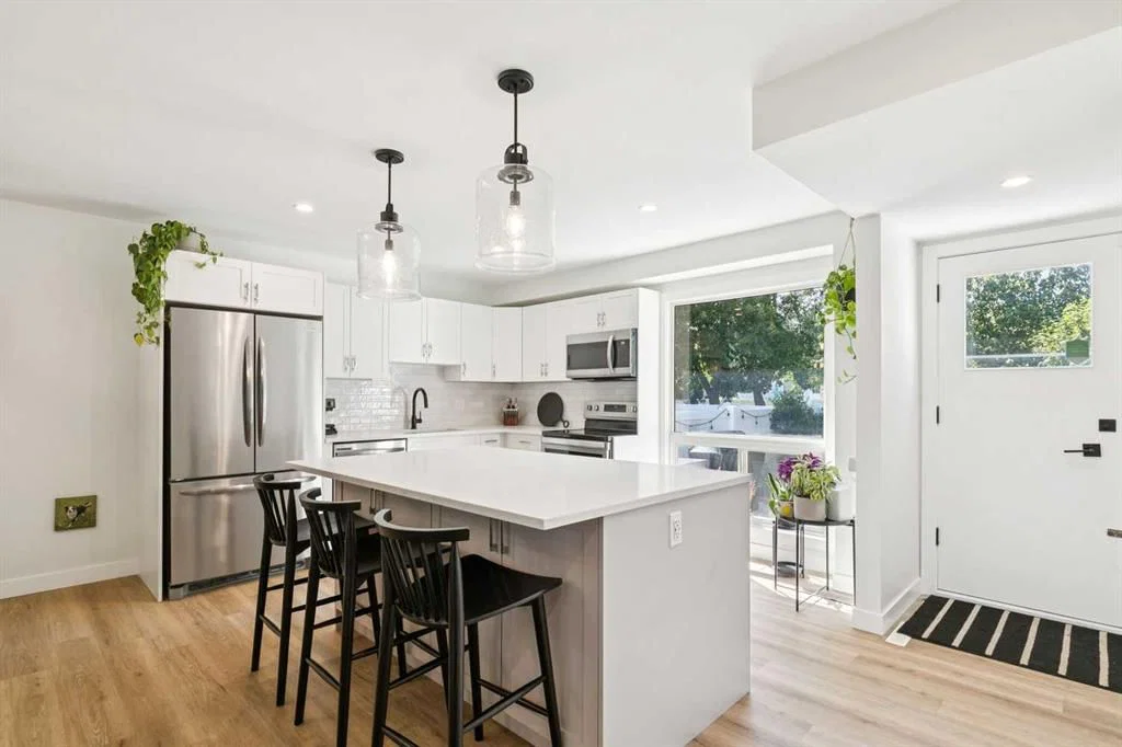 16 Brae Glen Court SW, Calgary — main listing photo
