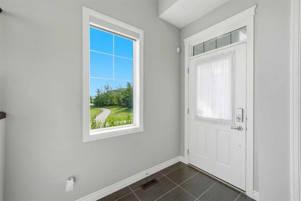 141 Evanspark Gardens NW, Calgary — photo 5 of 50