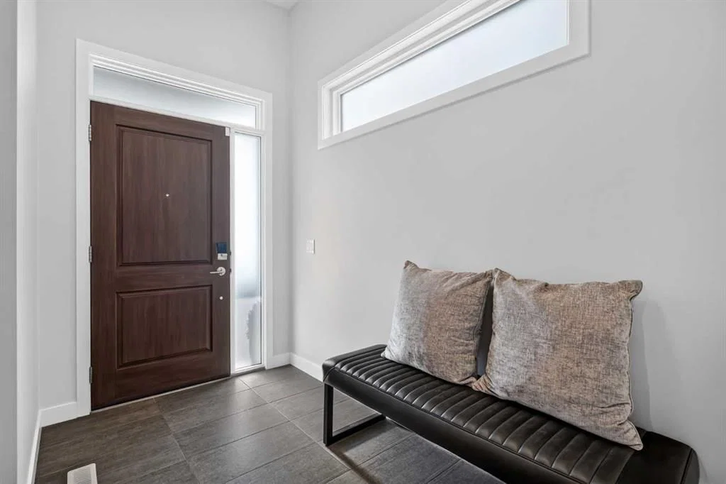 648 Legacy Woods Circle SE, Calgary — photo 3 of 50