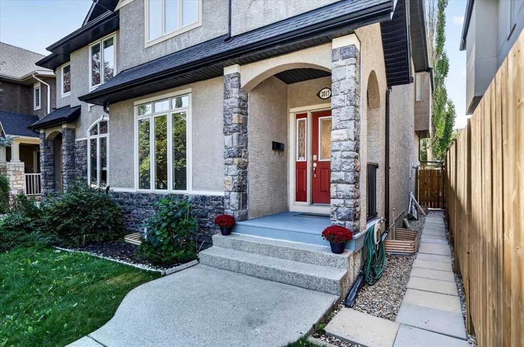 2017 21 Avenue NW, Calgary — photo 3 of 38