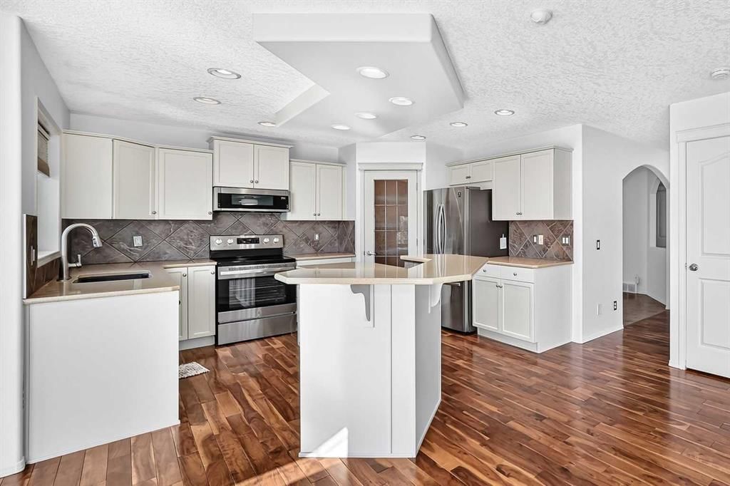 186 Panamount Drive NW, Calgary — photo 4 of 30