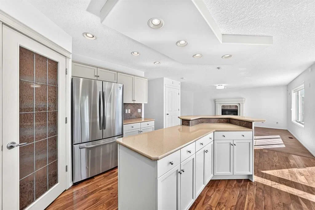 186 Panamount Drive NW, Calgary — photo 5 of 30
