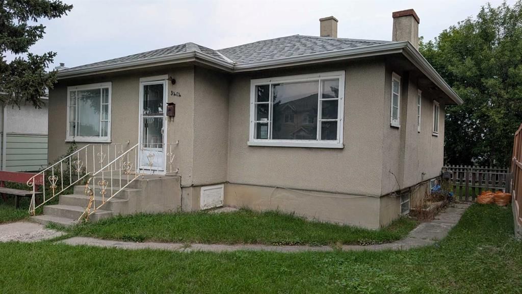 3414 Centre Street NE, Calgary — photo 4 of 10