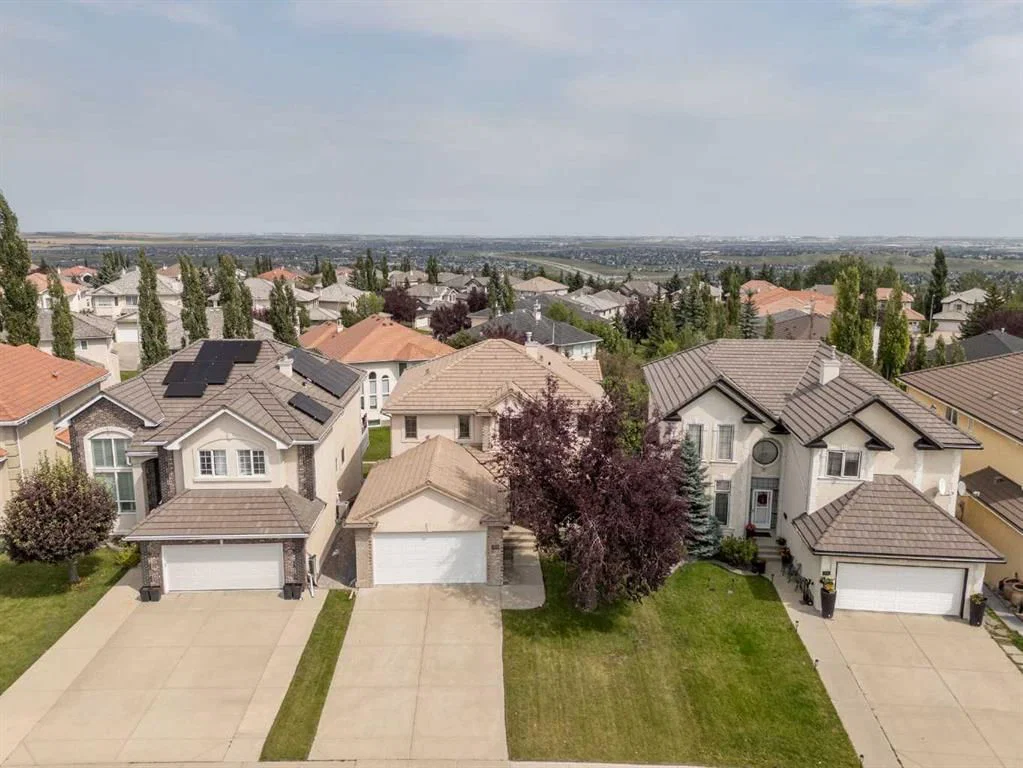 10385 Hamptons Boulevard NW, Calgary — photo 3 of 47