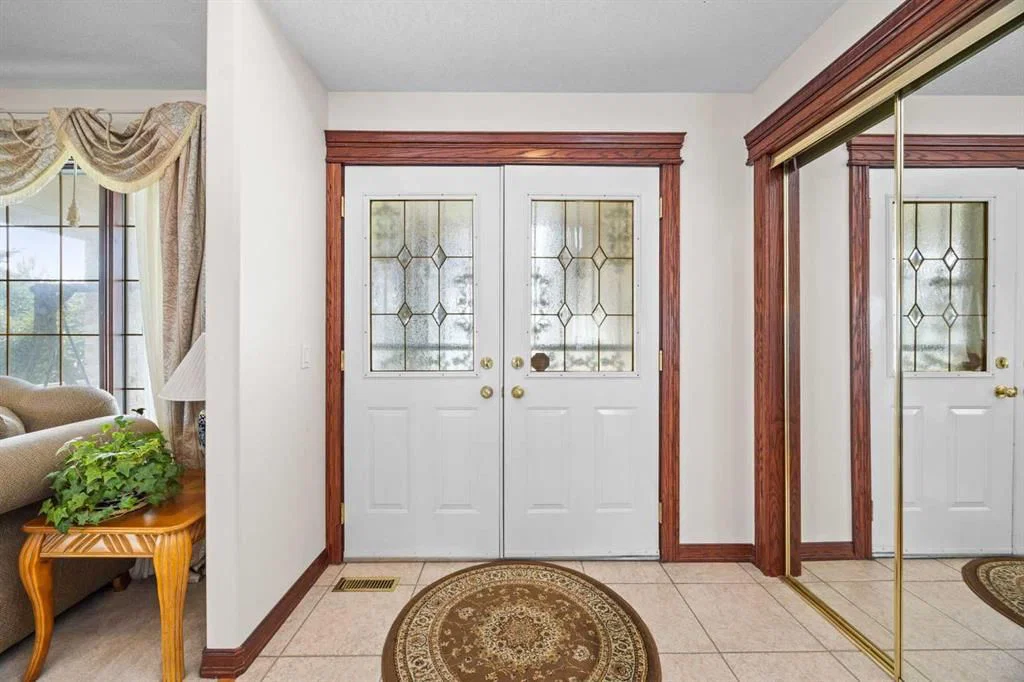 10385 Hamptons Boulevard NW, Calgary — photo 4 of 47