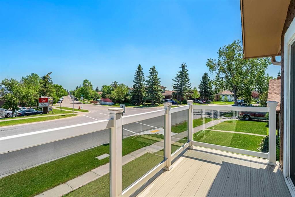 6824 Temple Drive NE, Calgary — photo 4 of 48