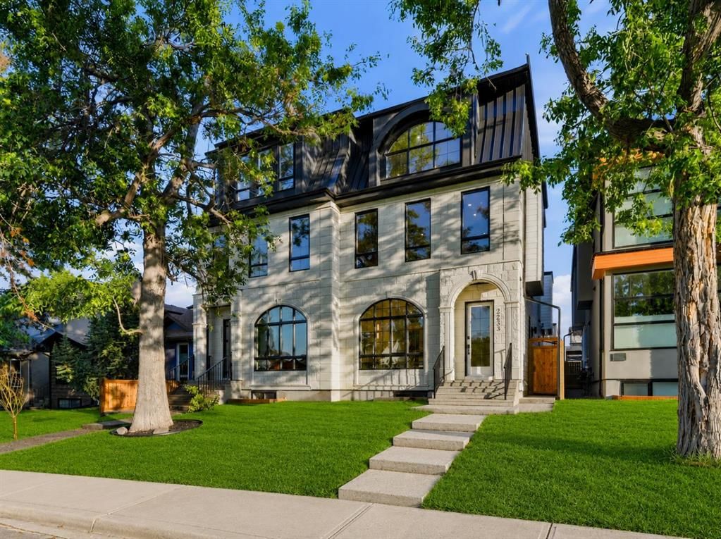 2233 2 Avenue NW, Calgary — main listing photo