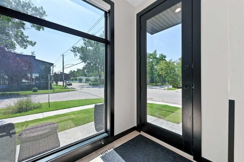 1504 4 Street NE, Calgary — photo 4 of 50
