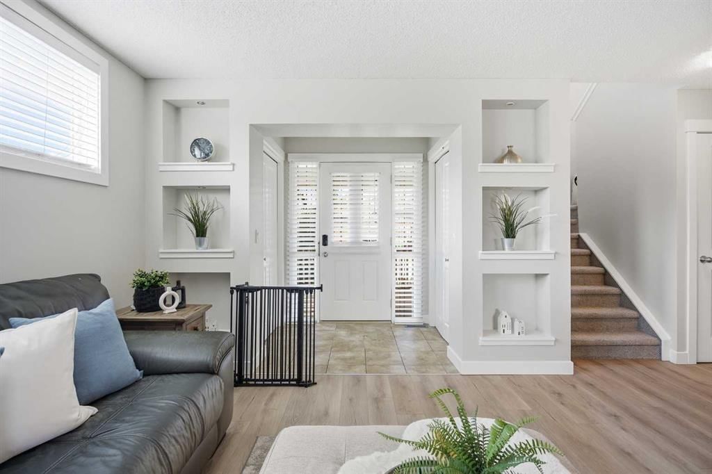 266 Kingsbridge Road SE, Airdrie — photo 3 of 23