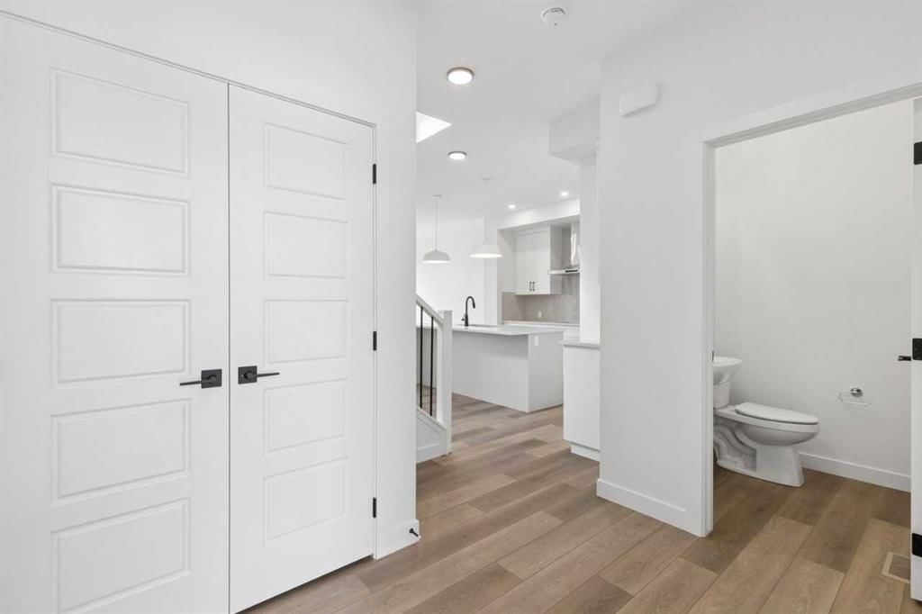 11 Verdure Gate SW, Calgary — photo 4 of 33