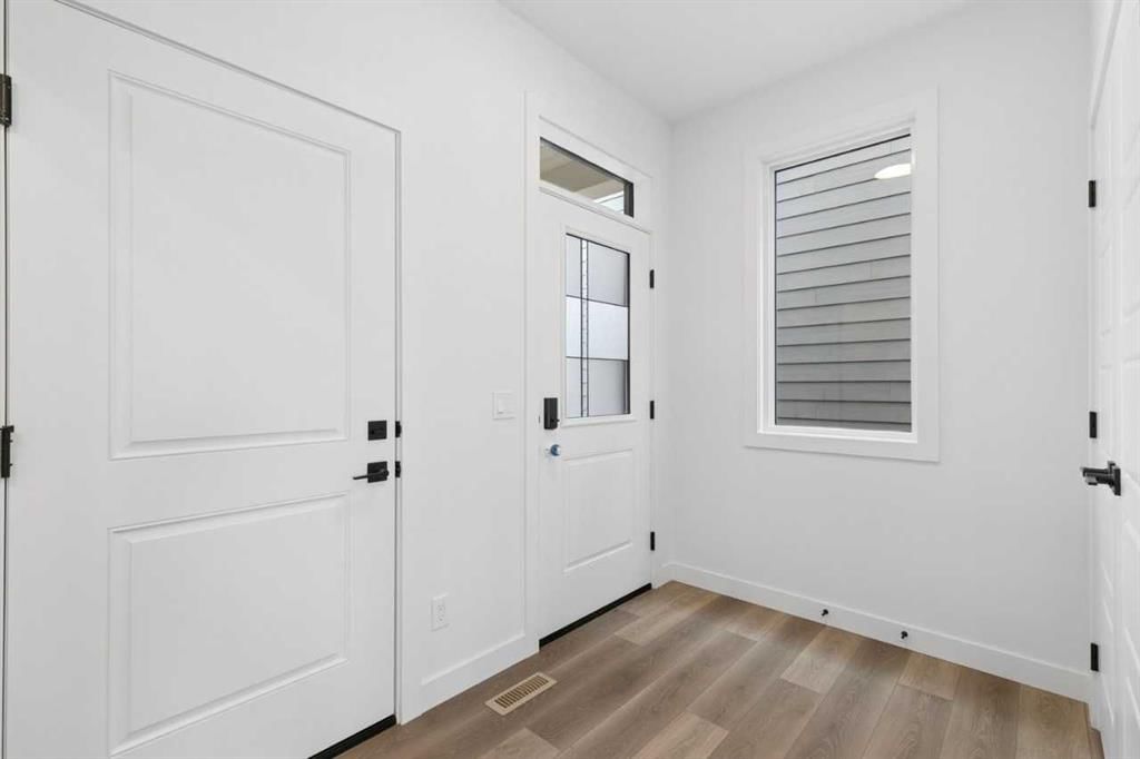 11 Verdure Gate SW, Calgary — photo 5 of 33