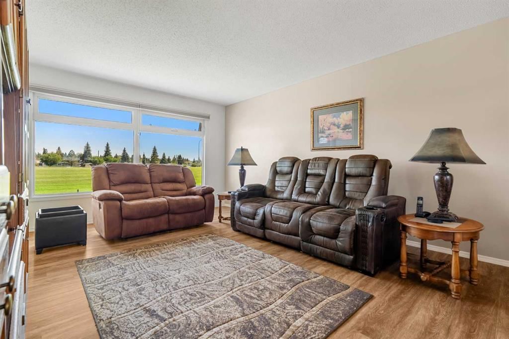 1307 Lake Ontario Drive SE, Calgary — photo 3 of 49