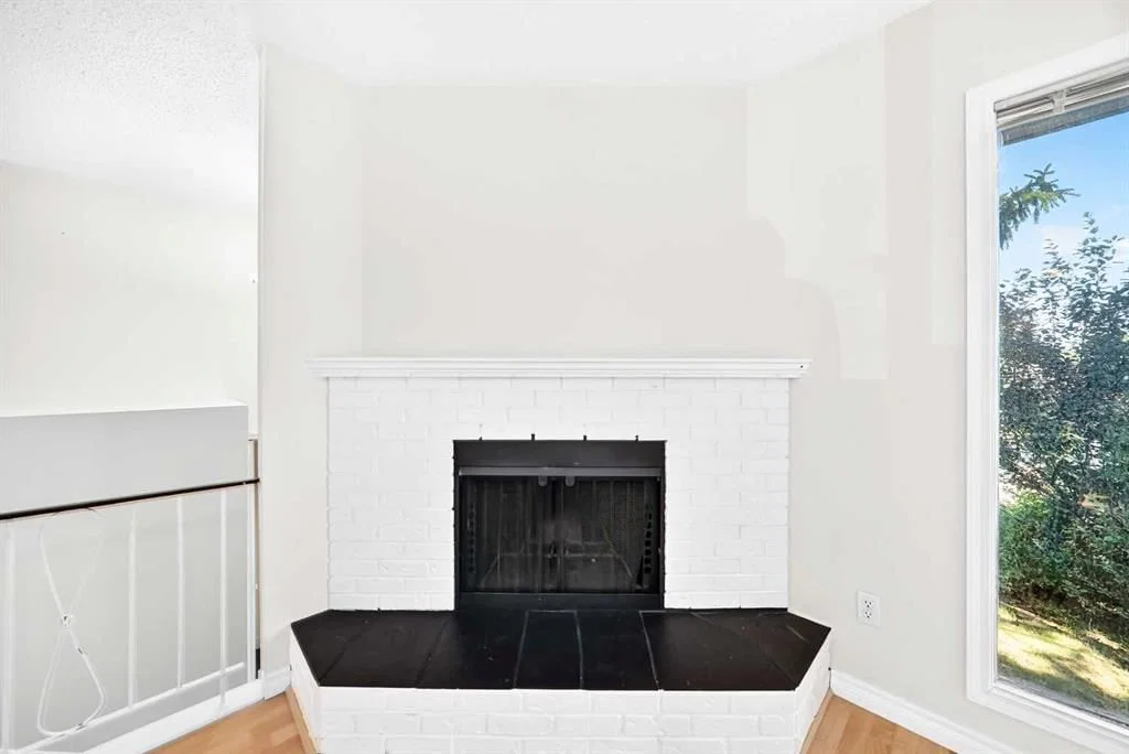 9611 24 Street SW, Calgary — photo 5 of 40