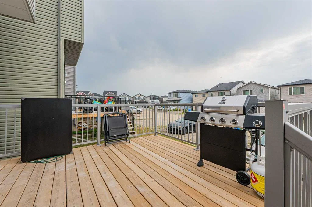 235 Cornerbrook Road NE, Calgary — photo 3 of 44