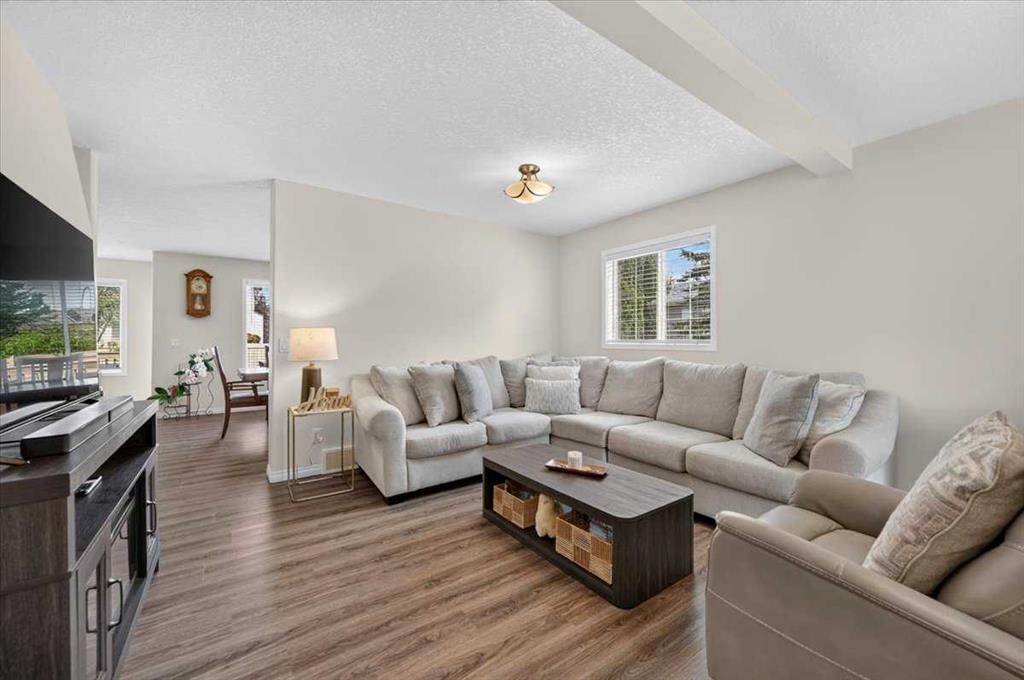 625 Somerset Drive SW, Calgary — photo 4 of 50