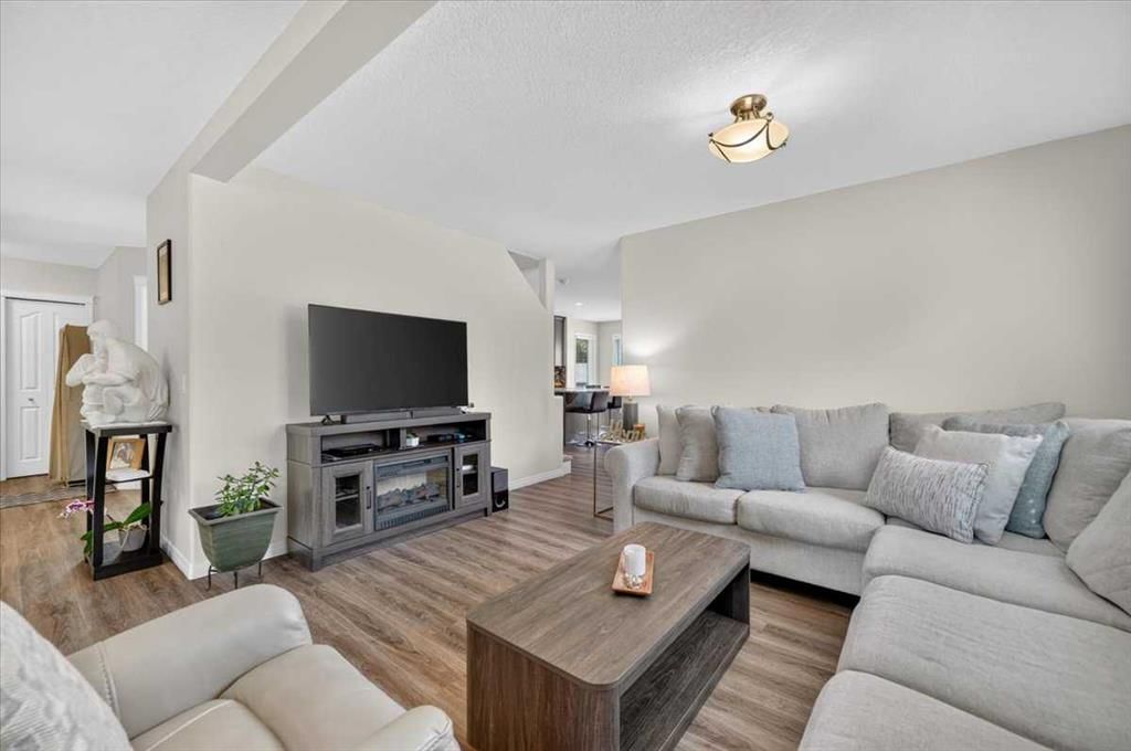 625 Somerset Drive SW, Calgary — photo 5 of 50