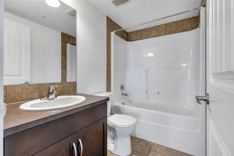1202, 175 Panatella Hill NW, Calgary — photo 5 of 27