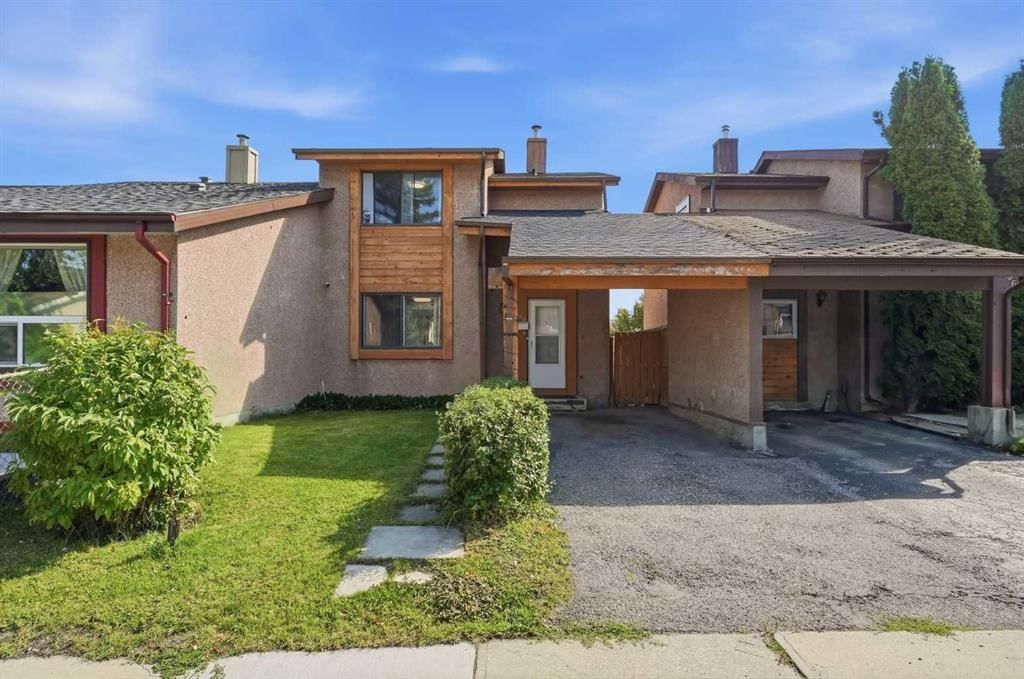 40 Pinecliff Close, Calgary — main listing photo