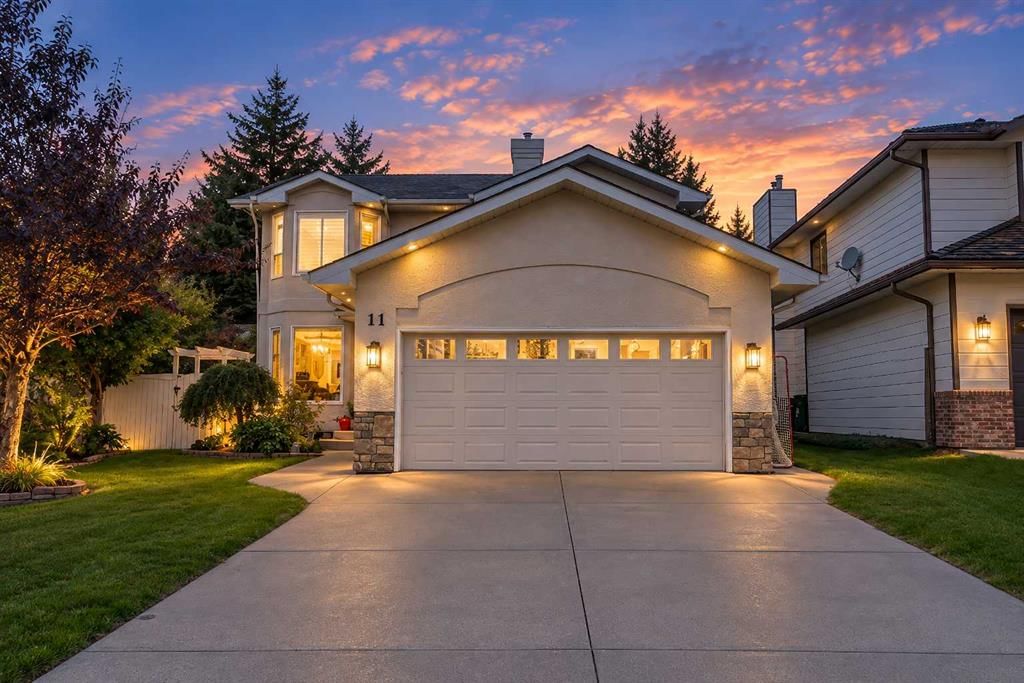 11 Sienna Hills Place SW, Calgary — photo 2 of 50