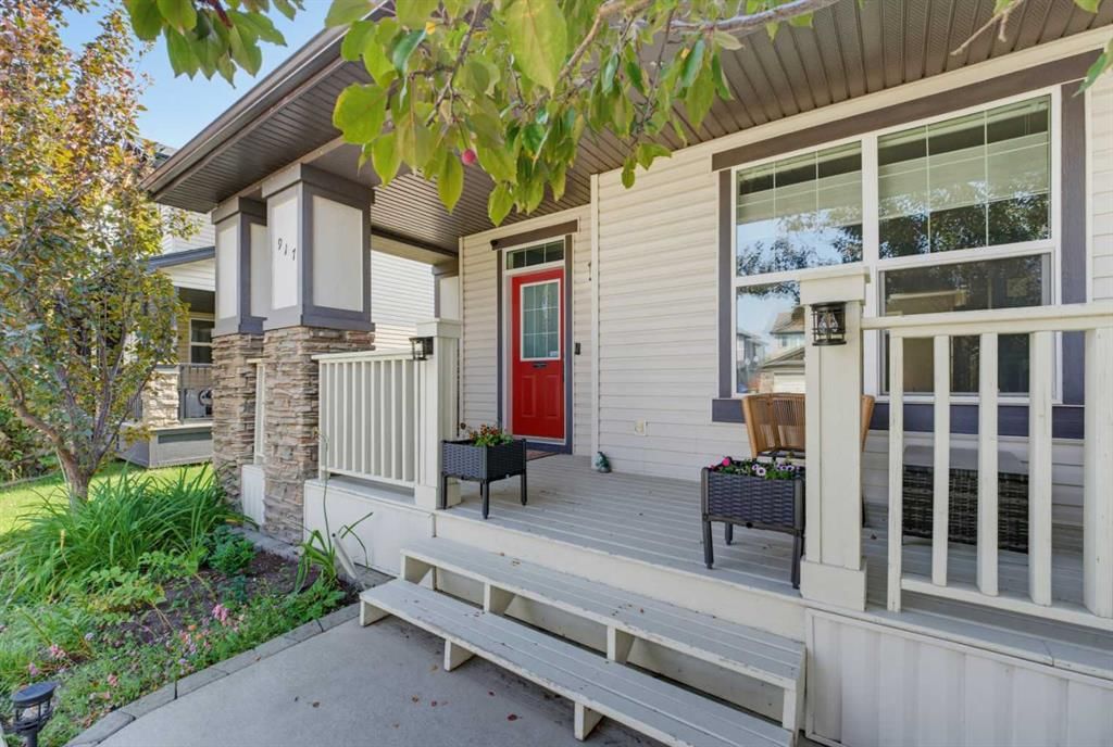 917 Prairie Springs Drive SW, Airdrie — photo 4 of 50