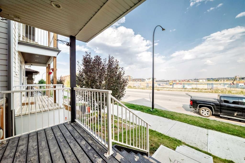 14933 1 Street NW, Calgary — photo 4 of 49
