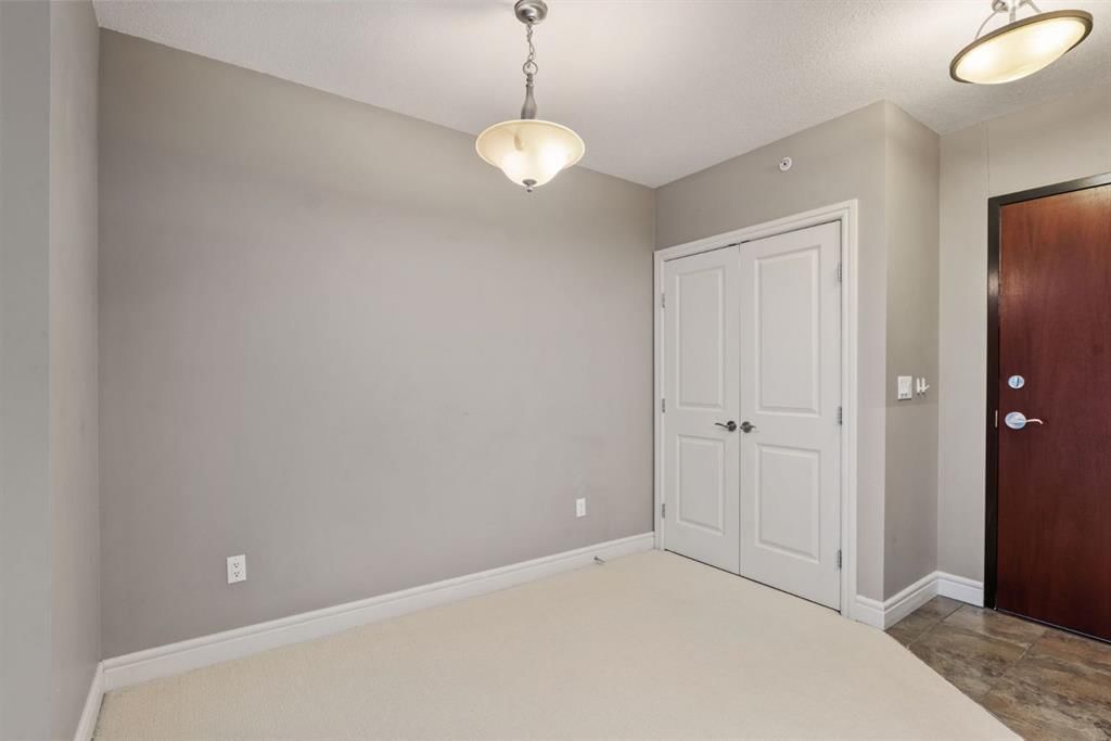 802, 910 5 Avenue SW, Calgary — photo 4 of 39
