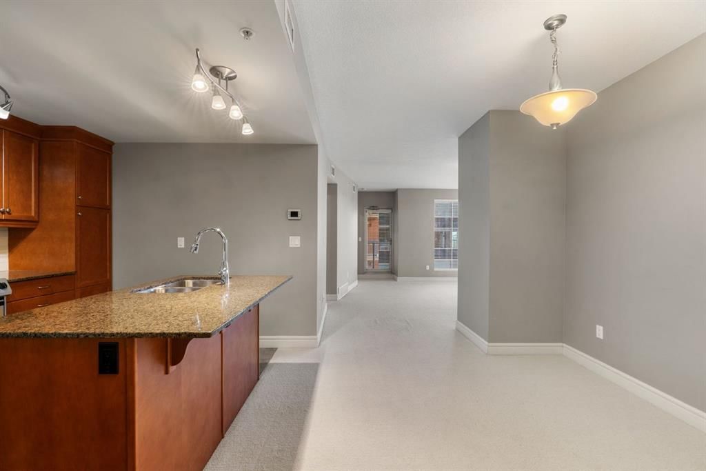 802, 910 5 Avenue SW, Calgary — photo 5 of 39