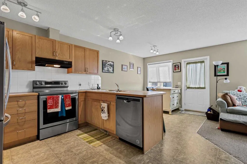 1302, 800 Yankee Valley Boulevard SE, Airdrie — photo 2 of 26