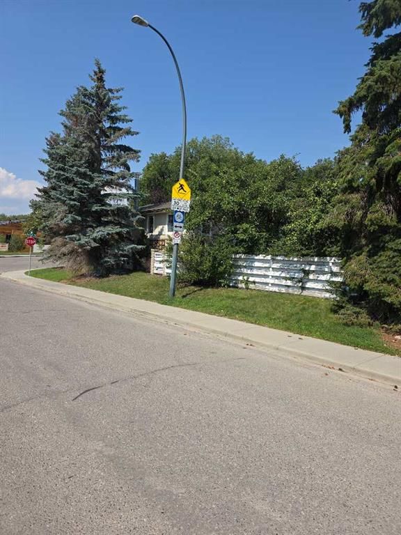 3750 7 Avenue NW, Calgary — photo 5 of 5