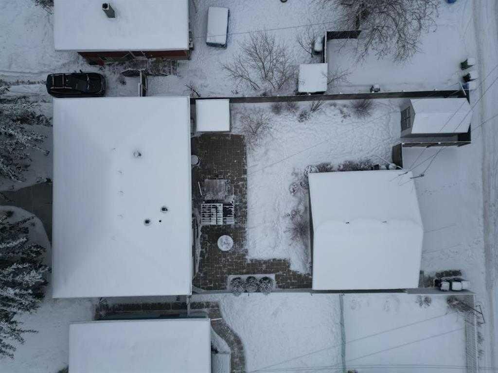 716 55 Avenue SW, Calgary — main listing photo