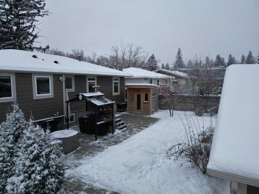 716 55 Avenue SW, Calgary — photo 5 of 8