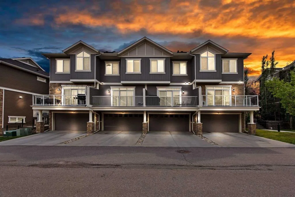 563 EVANSTON Manor NW, Calgary — main listing photo