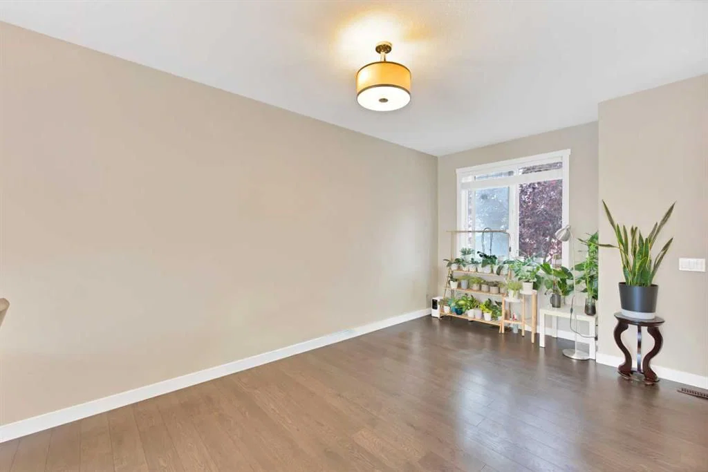 563 EVANSTON Manor NW, Calgary — photo 5 of 36