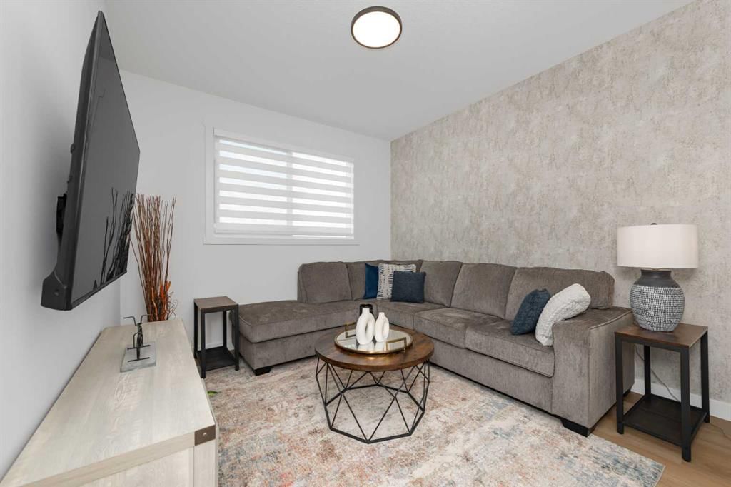 146 Heritage Circle, Cochrane — photo 3 of 40