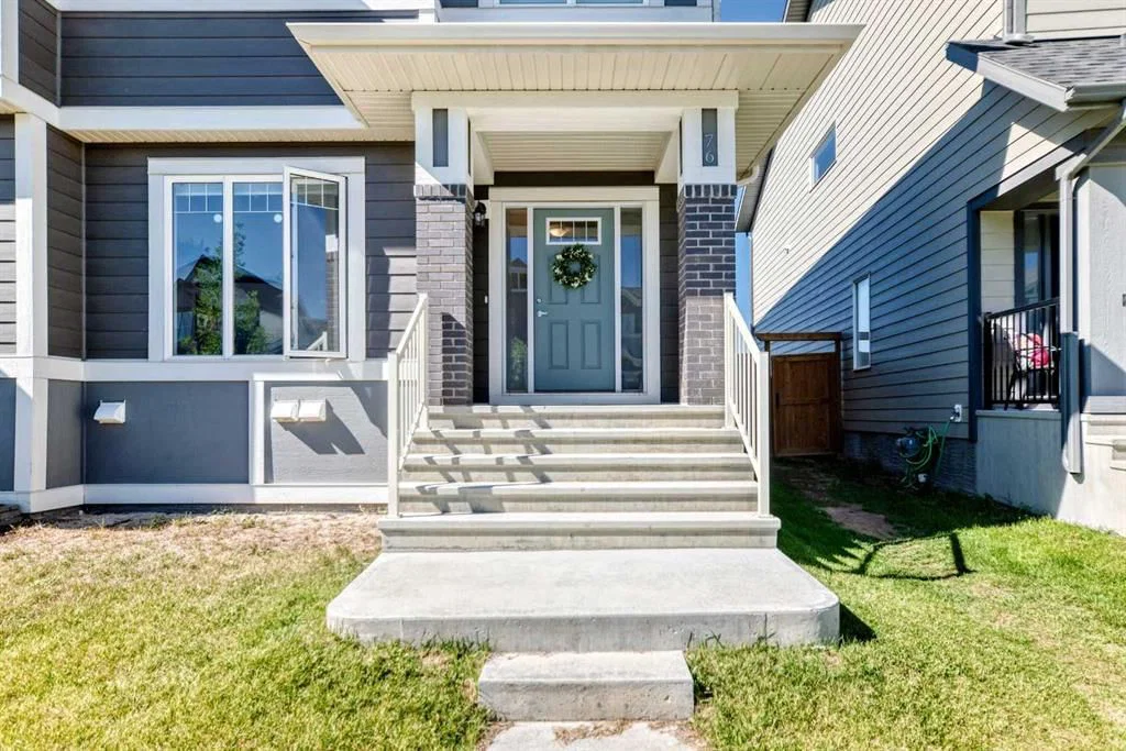 76 Magnolia Grove SE, Calgary — photo 2 of 43