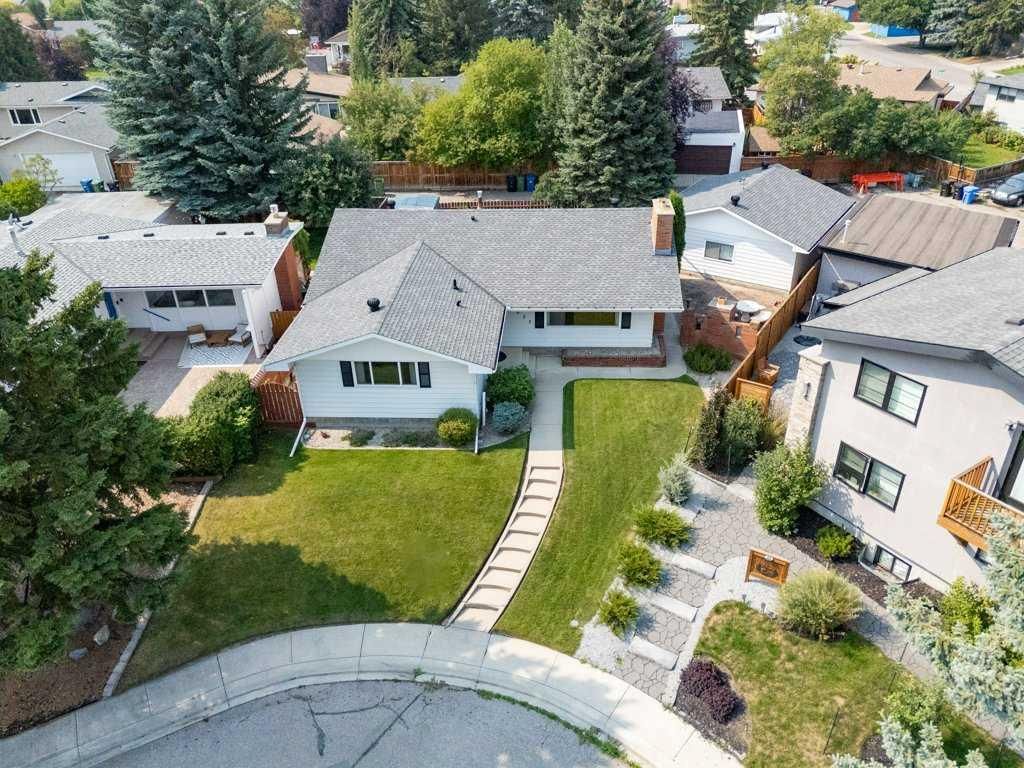 1032 Cannock Place SW, Calgary — photo 2 of 50