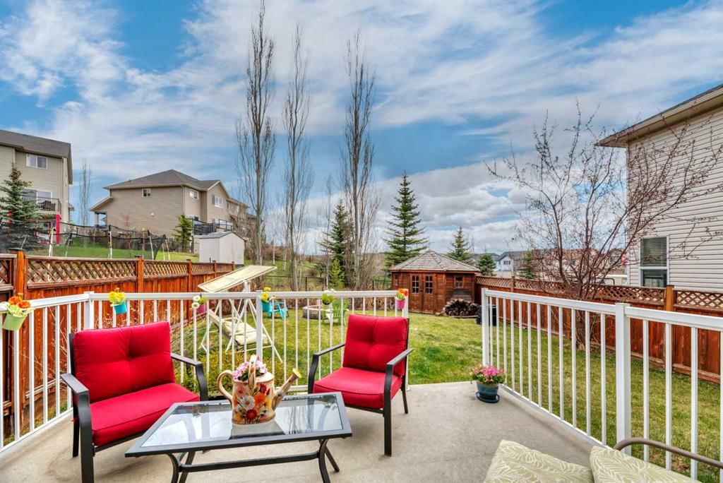 8 Sunset Square, Cochrane — photo 4 of 48