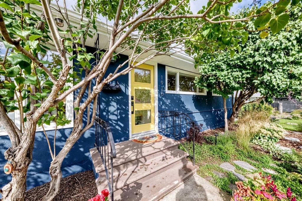 1916 Green Ridge Road SW, Calgary — photo 2 of 50